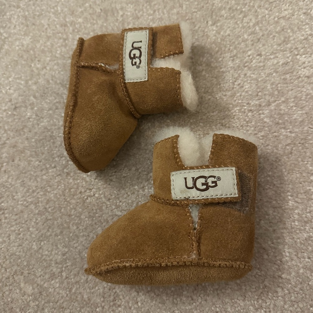 Ugg Baby, Erin bootie size XS Baby, immaculate  condition
